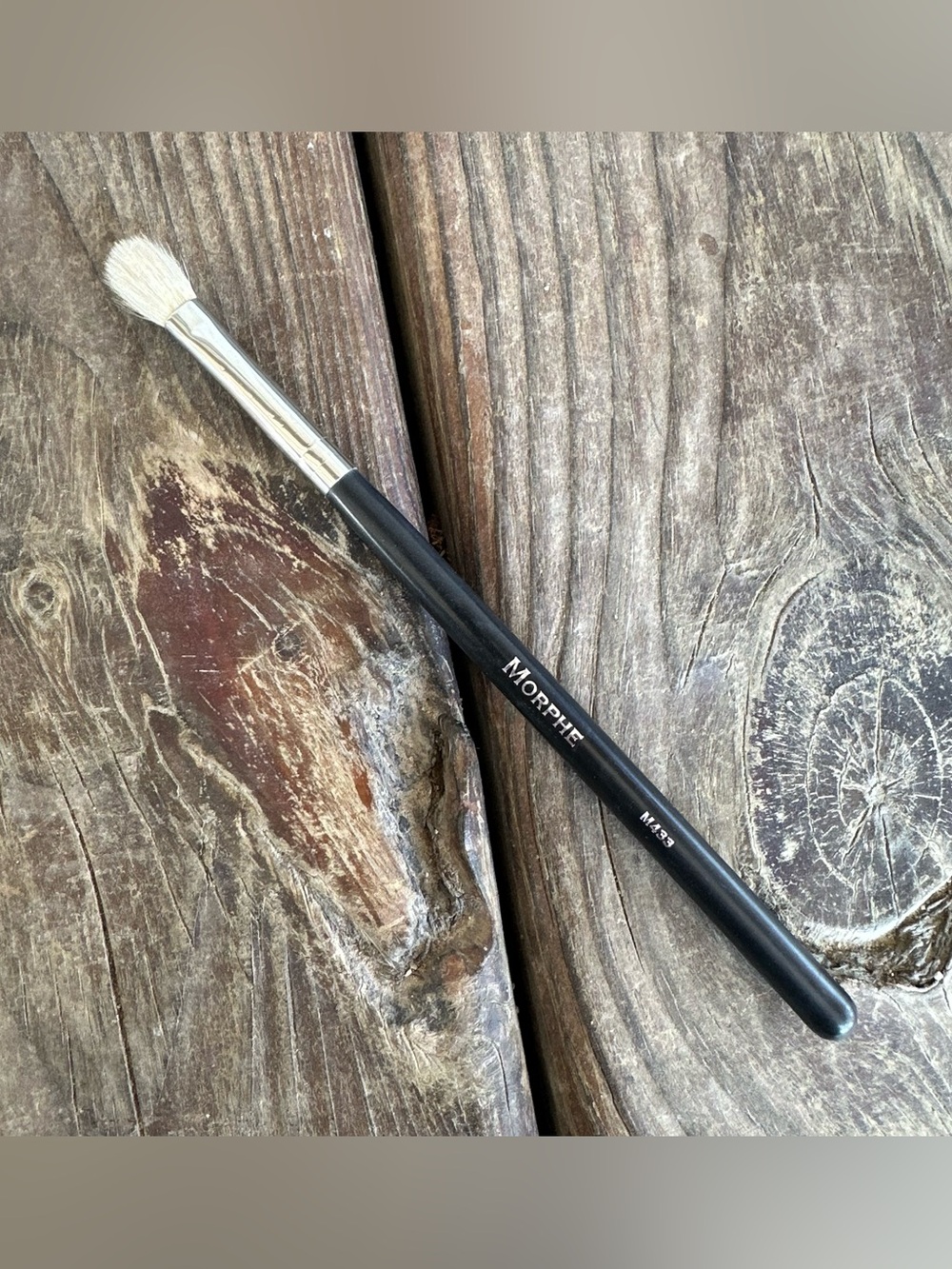 Morphe M433 Pro Firm Blending Fluff Brush